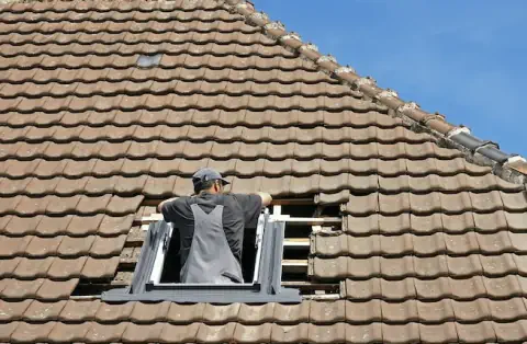 Pose de velux - Nieul lès Saintes